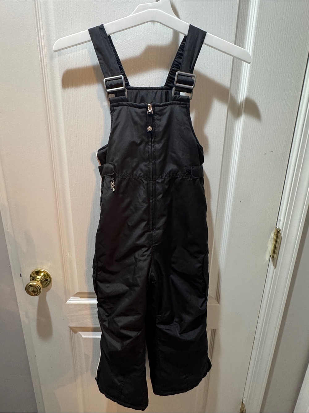 ZeroXposur Snowboarding Snow Bib- size M/5/6- $18